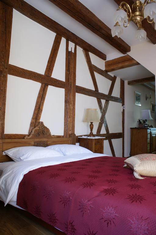 Gites Les Bains Riquewihr Habitación foto